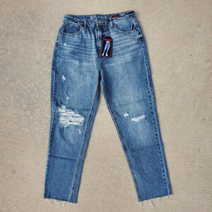 NWT No Boundaries Distressed Size 11 Super High-Rise Slim Straight Jeans